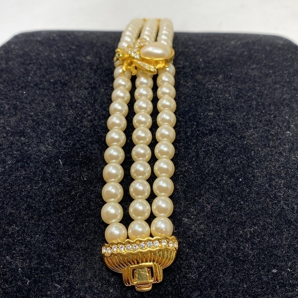 Joan Rivers Collection Triple Strand Faux Pearl Bee Bracelet Rhinestone - Picture 7 of 16